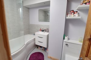 Family Bathroom- click for photo gallery